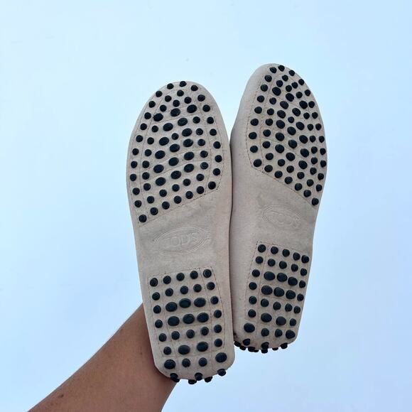 Tod’s Gommino Driving Shoes Moccasin Loafers Beige Box 35.5 Size 5.5 Tan Tods - Picture 10 of 14
